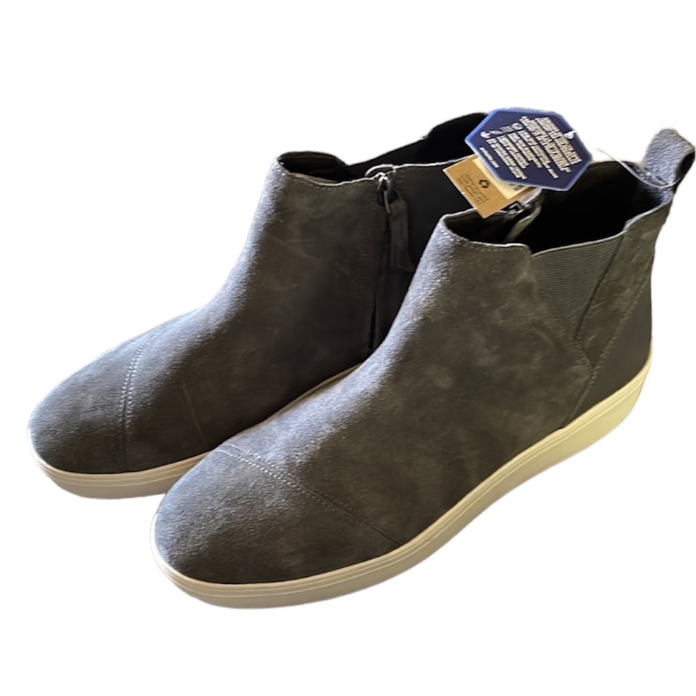 Toms NWT gray suede “Jamie” side zip sneakers